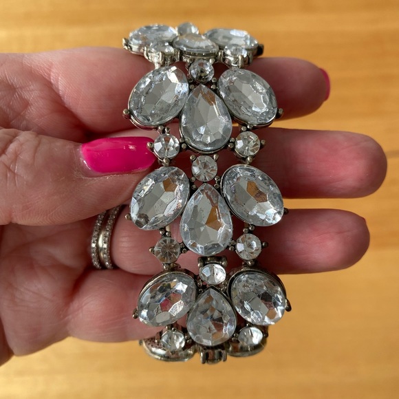 BRACELET | Costume Jewellery - Picture 2 of 6